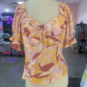 Nine West printed top. Size large
